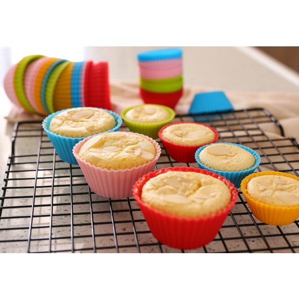 50 st återanvändbara muffinsformar gjorda av högkvalitativt silikon, 2 storlekar, 5 färger