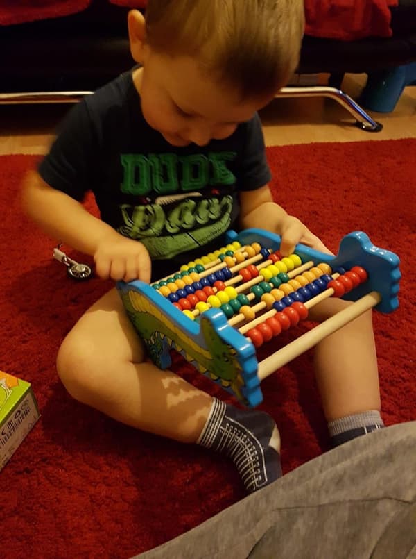 Puinen helmitaulu klassinen matematiikan opetuslaskulelu 100 helmellä
