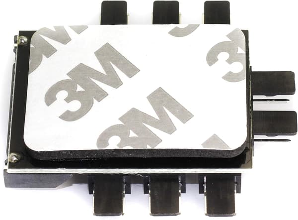 8-vejs PC-blæserhub PC-blæserhub SATA-interface hastighedsregulator PCB-adapter
