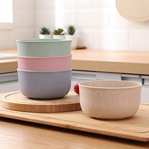 Set med 4 stora okrossbara frukostskålar gjorda av lätt plast - diskmaskin och mikrovågsugn