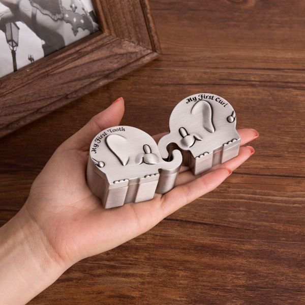 Första lock och första tand minneslåda för barn metallisk graverad elefantform (6 x 4 x 3 cm)