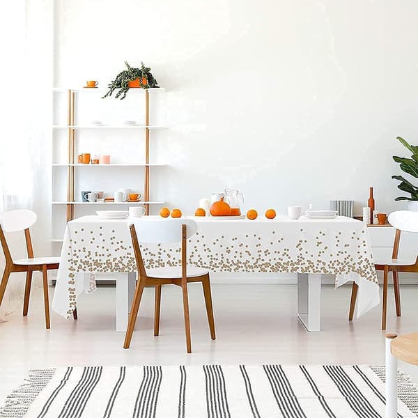 Engangs tørkbar vanntett plastduk 137x274cm (rose gull prikker) 6 stk