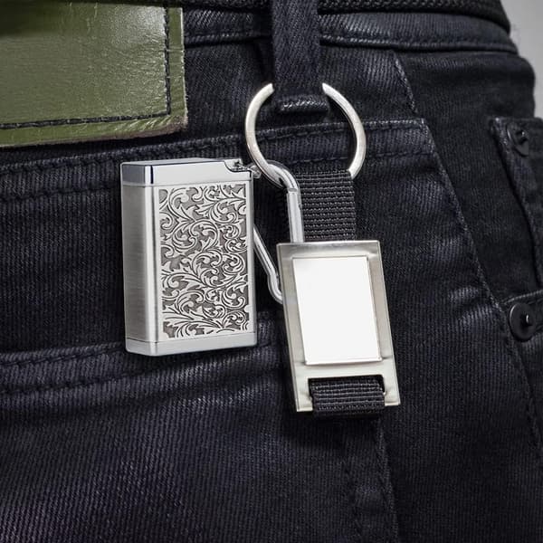 Fickaskkopp Resor Luktfri Mobil Askkopp Mini Metall Askkopp med Nyckelring（silver） silver