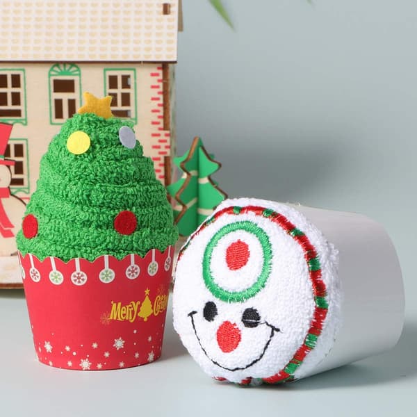 2 julhanddukar i form av muffins - bomullsdukar (julgran + snögubbe)