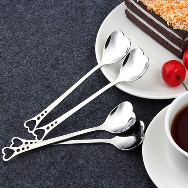 4 stk. kaffeskeer i rustfrit stål med hjerteformet dessertske (sølv) Silver