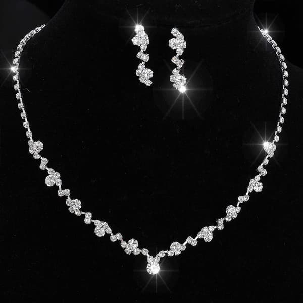1 sølvkjede og øredobber med rhinestones til brudeparet