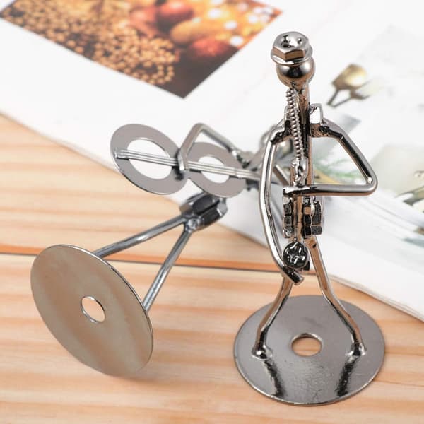 4 stk. musikkmannstatue metallmusikerorkestersett gitar trombone saksofonspiller modell