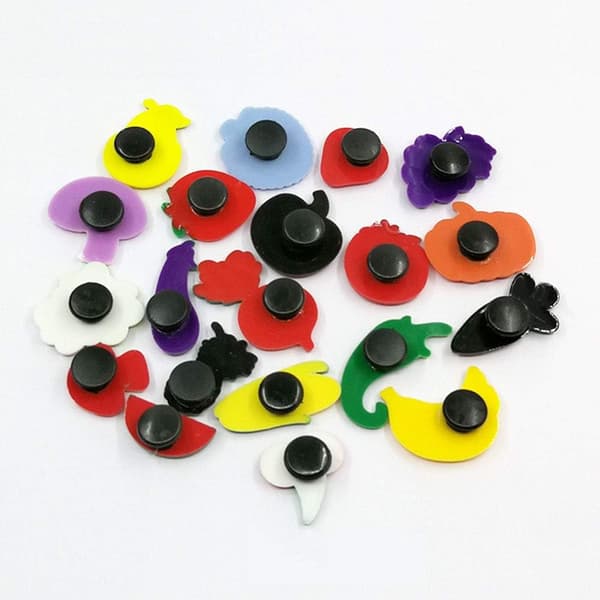 50 stk. sorte knapper i plast til skodekorationer DIY-pynt