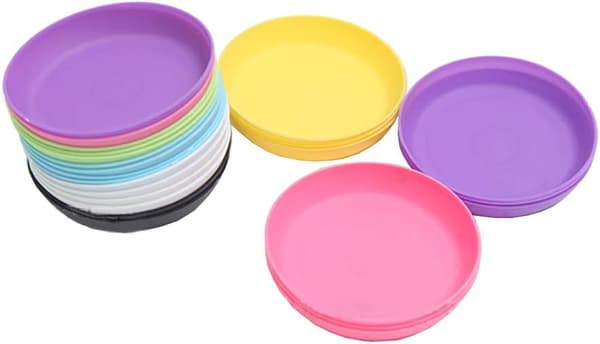 10 stk. farverige plastunderskåle til planter, drypbakker, urtepottebakker