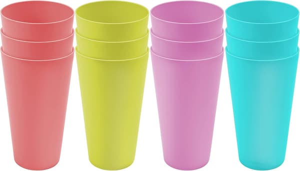 Färgade plastmuggar (12-pack) - 530 ml - återanvändbara dricksremmar i 4 färger