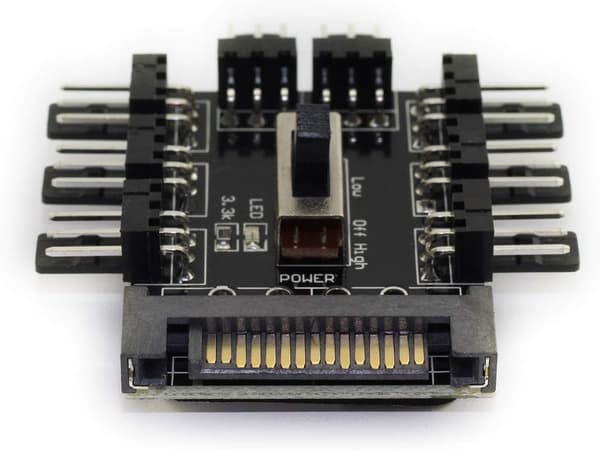 8-vejs PC-blæserhub PC-blæserhub SATA-interface hastighedsregulator PCB-adapter