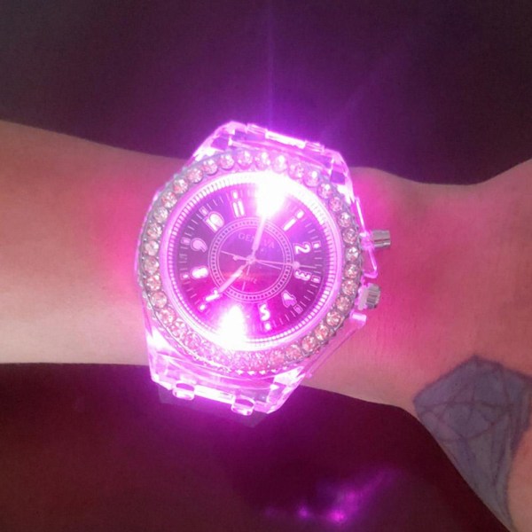 Mode Kvinnor Watch Blixt LED-ljus Crystal Quartz Sp White One size