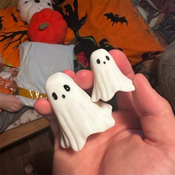 Halloween Söta Spöke Staty Mini Skrämmande Spöke Figur Dekoration Spöklik Prydnad D