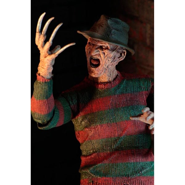 Nightmare in Elm Street Freddy Krueger Ultimate figure Multicolor