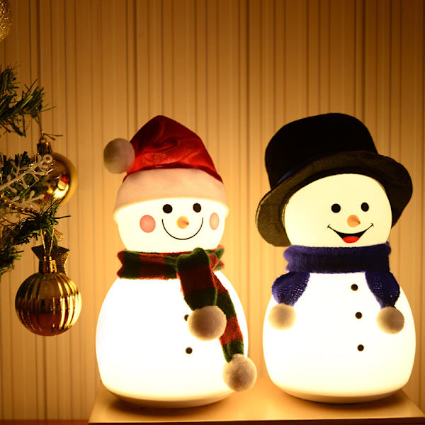 Søt Snømann Lue Skjerf Hansker | Julefigur LED Juledekorasjon | Høyde Ca. 18 Cm Red