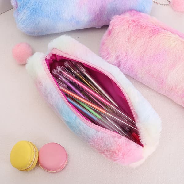 Material: PolyesterFärger: Pastell, Rosa, LilaPacklista: 1*pennfodral pink