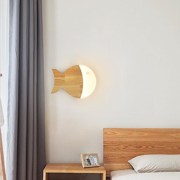 Vegglampe i tre med liten fisk, vegglampe for barnerom, dekorative vegglamper i tre, moderne LED-vegglamper 3000K