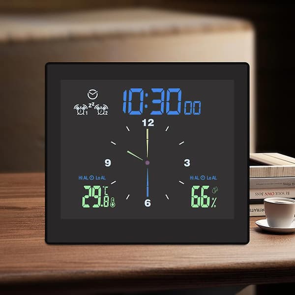 Waterproof Silent Clock Bathroom Electronic Wall Clock Temperature and Humidity Clock with Suction Cup Kitchen Moisture-proof Timer 11.8x10.5x3.5cm 11.8x10.5x3.5cm white