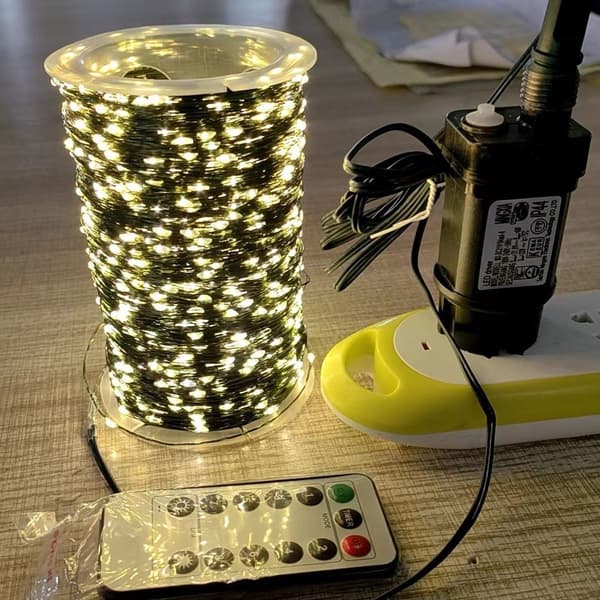 Christmas Lights, Christmas Tree Lights with Remote Control, 8 Modes, 3 Timers, Dimmable, Indoor Christmas Decorations Outdoor String Lights