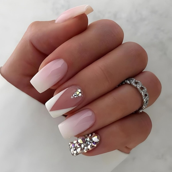 Rosa gradient tryck på naglar Korta fyrkantiga falska naglar Franska spets lösnaglar med strassdesign cover silverglitternaglar 24 st.