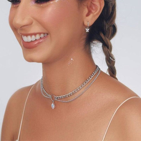 Halsband för kvinnor, flerlager, elegant, snygg choker för flickor, smyckesgåva, bleknar inte lätt (silver)