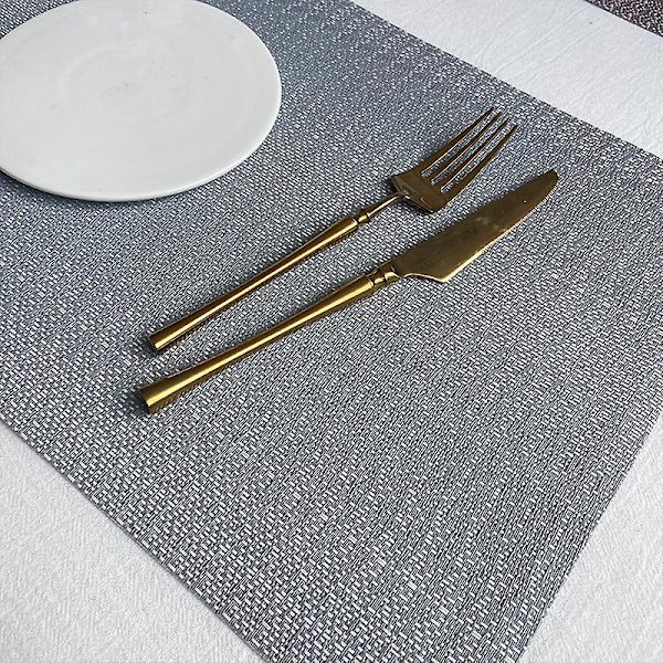 3 kpl PVC- ja polyesteriruokailualuset, 30x45cm (musta, pinkki-harmaa, sininen-harmaa)
