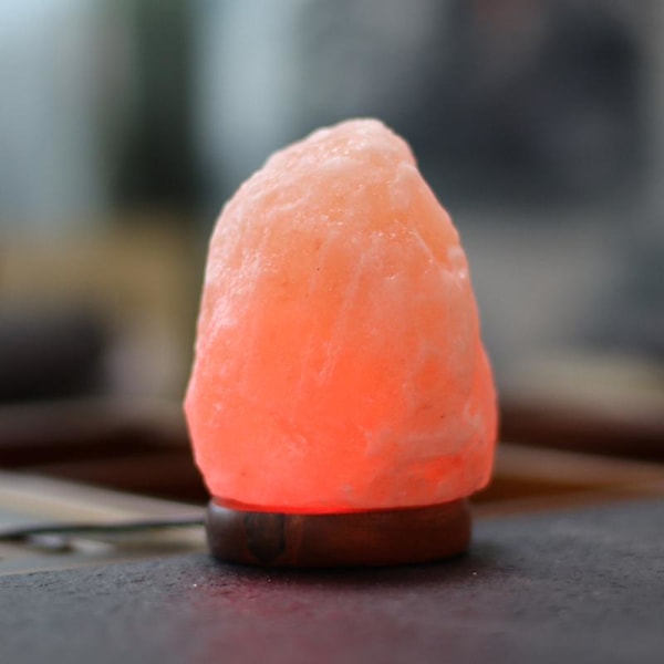 1 st naturlig Himalaya saltlampa, USB-lampa luftrenare med 7 färgskiftande LED-lampor för kontor, hem, arbete, present (1 kg, dimension: 7 cm i diameter,