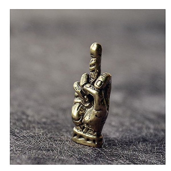 Mässing långfinger Upp Staty Mini Ornament Liten Skulptur Skrivbord Rolig Dekor