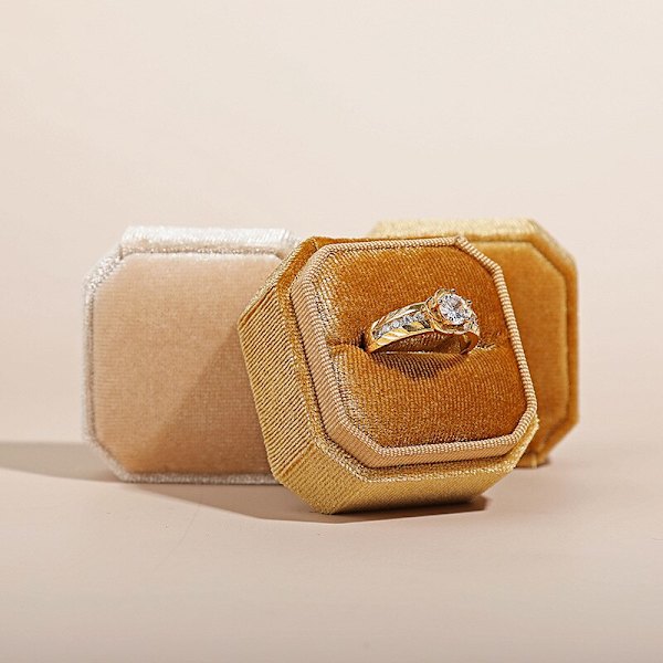 1 st Ring Box Smyckeskrin Presentask