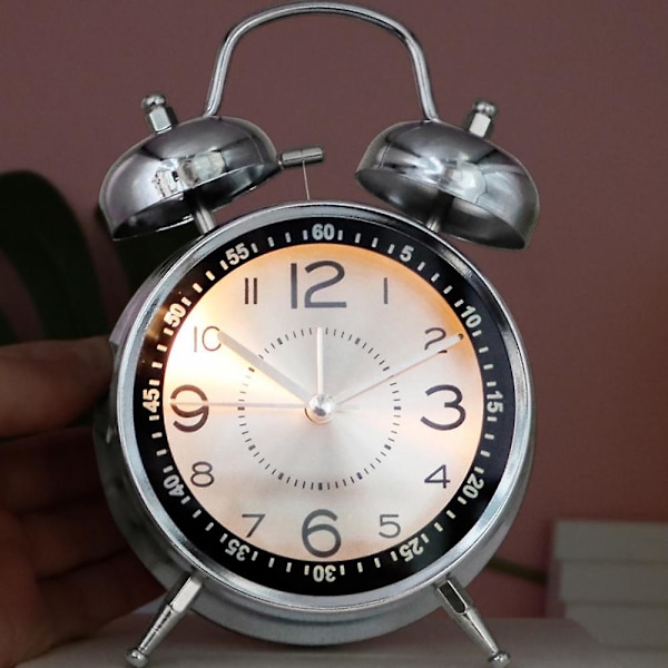 Sovrumsväckarklocka, Analog Metallväckarklocka, Student Heminredning Skrivbords Klocka (Silver)
