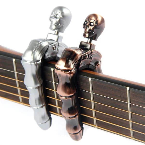 /EA/ Högkvalitativ dödskalle spöke finger gitarr sandhi klämma folk gitarr s