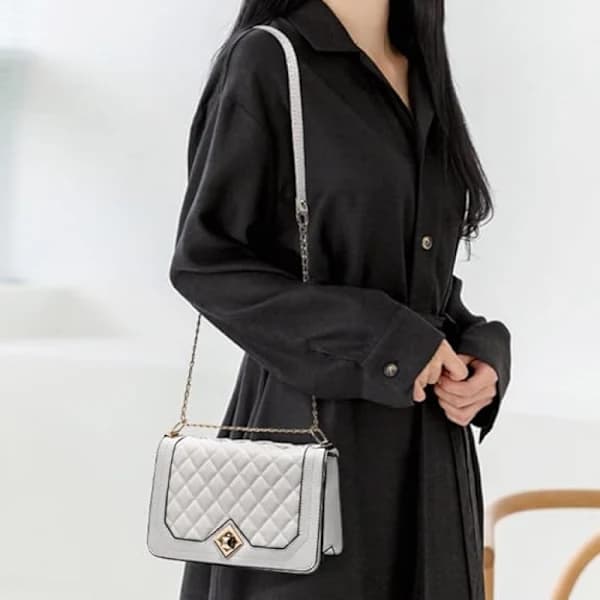 /EA/Dam Crossbody Handväskor Liten Kedja Axelremsväska Kvällsväska Mode Plånböcker Satc Vit