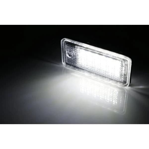 Passer til Audi LED nummerpladelys A3/A4/A6/A8/Q7/RS4/RS6 nummerpladelys
