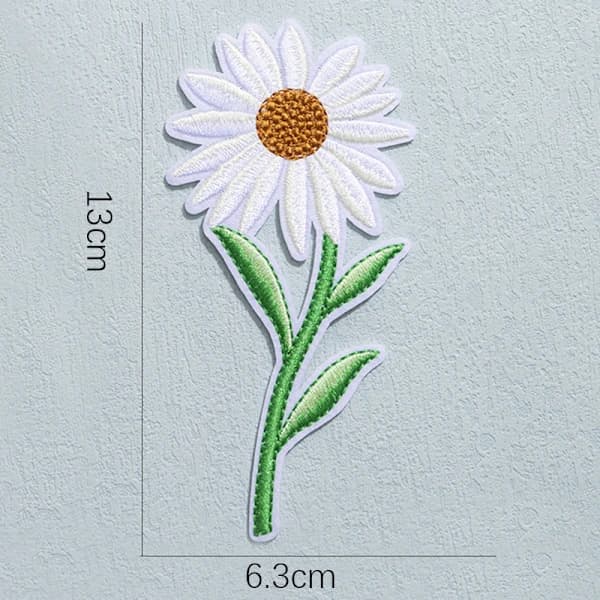 /EA/6 stk. Daisy Delikat Broderte Lapper, Broderte Blomsterlapper