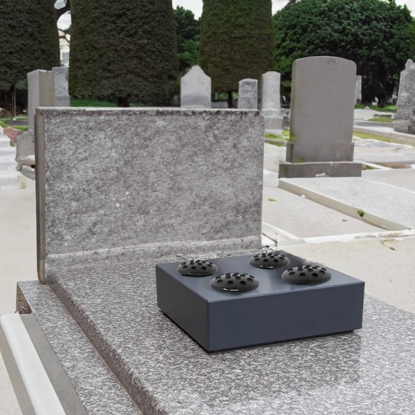 Svarta gravblommorhållare, minnesvaser för gravar Gravblomkrukor Insats på gravsidan, gravvas för gravdekorationer 2 pcs