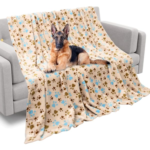 Filtar för stora hundar, hund katt flanellfiltar tvättbara, mjuk husdjursmatta kastskydd för kennelburssäng, söt tassklapp beige 60x80 tum