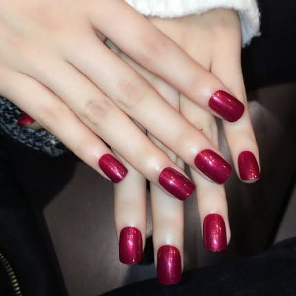 Fe Nails Fales nagelspetsar Squoval korta storlek naglar med en lätt flimrande effekt 24PCRed