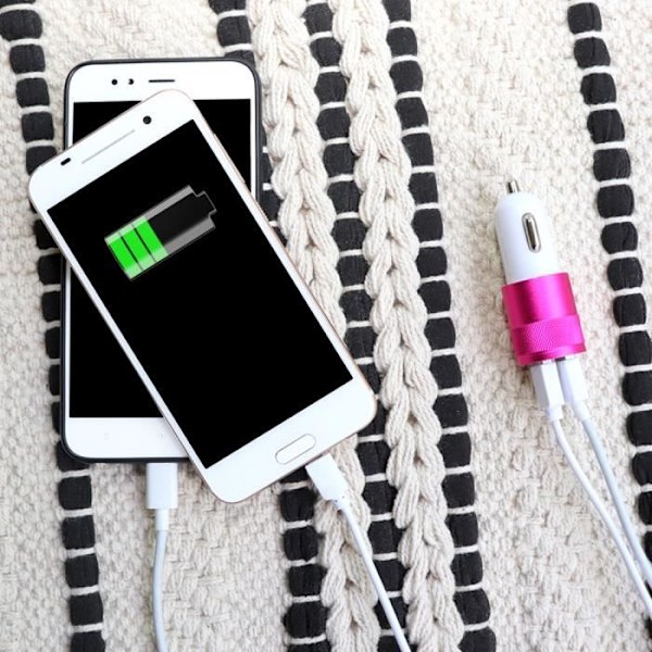 Doogee S95 Pro Pink USB Car Cigarettænder Oplader Dobbelt Porte Ultra Hurtig USB X2 Bil Oplader 12-24V Rosa