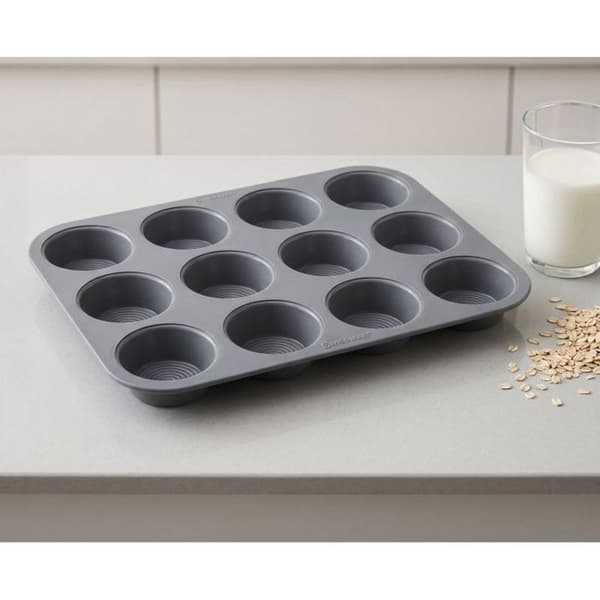 Set med 2 muffinsformar med non-stick beläggning Grå Suiss Haus SH-MFN12S Grå