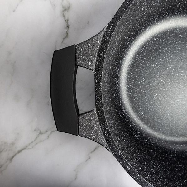 Marmitt med non-stick marmor effekt - D 32 cm - Svart