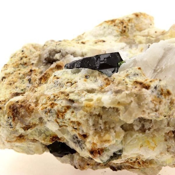 Sten og mineraler. Krom-turmalin. 318,5 øre. Merelani Hills, Tanzania.