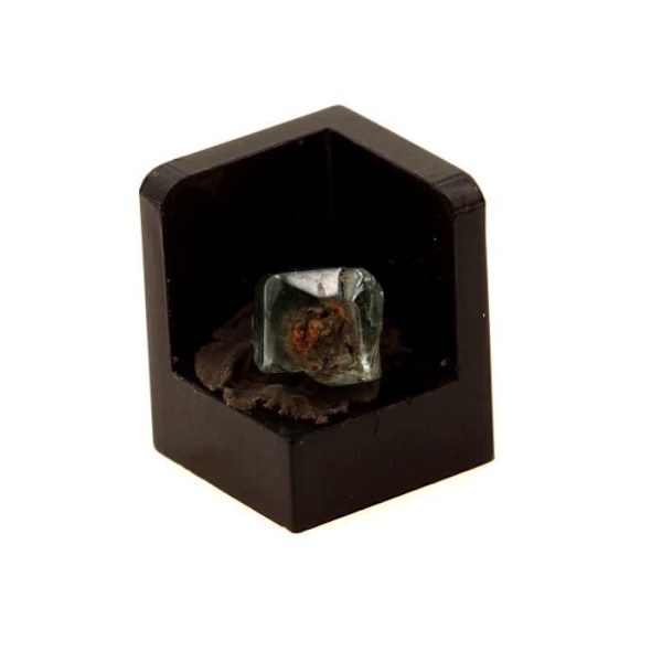 Sten og mineraler. Zirkon. 0,76 ct. Pailin District, Cambodia.