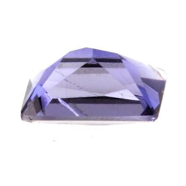 Mineral samling. Iolit (Cordierit). 0,49 øre. Antsirabé 2 Distrikt, Madagaskar.