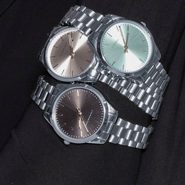 Montre Luxenter Verni med sølvfarvet finish i sort metal