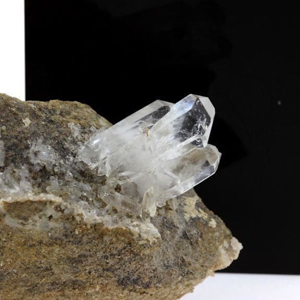 Sten og mineraler. Kvarts. 733,2 øre. Saint-André d'Embrun, Frankrig. Sjælden.