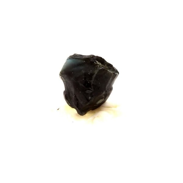Sten og mineraler. Serendibit. 0,42 ct. Ohngaing, Mogok Valley, Burma. Ultra sjælden.