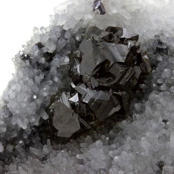 Sten og mineraler. Sphalerit + Kvarts. 353,1 ct. Krushev dol mine, Madan, Bulgarien.