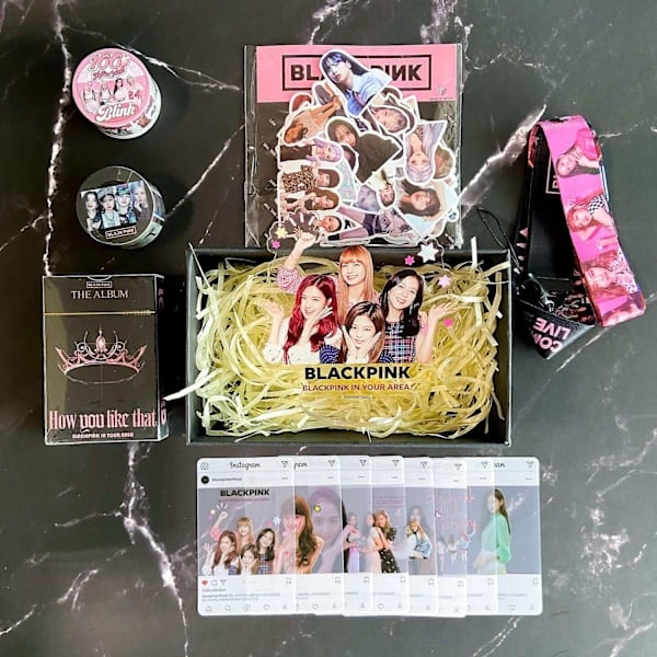 161 kpl musta-vaaleanpunainen Born Pink -albumin lahjapakkaus Blink-fanituotteet valokuvakortit syntymäpäiväjuhlakoristeet Kpop-nauhatarra_NN