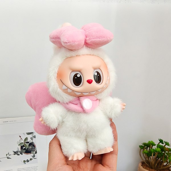 /NC/Vaatteet Vain Generation Labubu Vaatteet Riipus Labubu Enkeli Rusetti Nuket Sarjakuva Lelu Tyyli Vaatetus Lumimies Vaatetus 4(Black wings,No dolls)