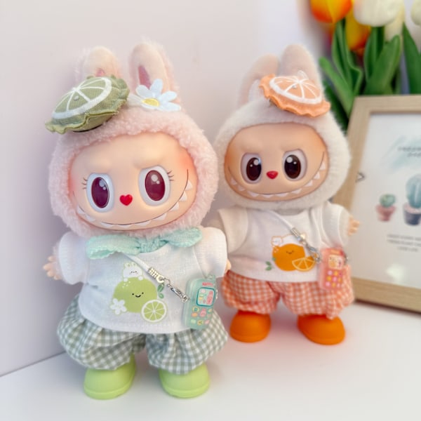 /NC/LABUBU TØJ, Labubu Baby Tøj, Bomuldsdukke Sweater Julehat Dukkesæt, Håndlavet Dukketøj Orange three-piece white kd shoes